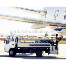 Selbstfahrender Flughafen-Toilettewagen / Toilette Service Truck / Vakuum-Toilette Toiletten-Servicewagen / Toilettewagen